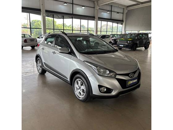 HYUNDAI HB20X 1.6 16V PREMIUM FLEX 4P AUTOMÁTICO HYUNDAI HB20X 1.6 16V PREMIUM FLEX 4P AUTOMÁTICO